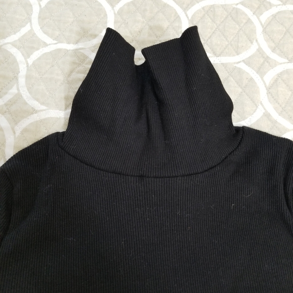 🔴 Nwot River Island turtleneck crop top with rhinestones on front size 7 (E4) - Picture 3 of 10